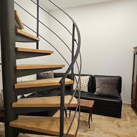 Bel & Ancien Appartement T3 Renove Dans Sartene Екстериор снимка