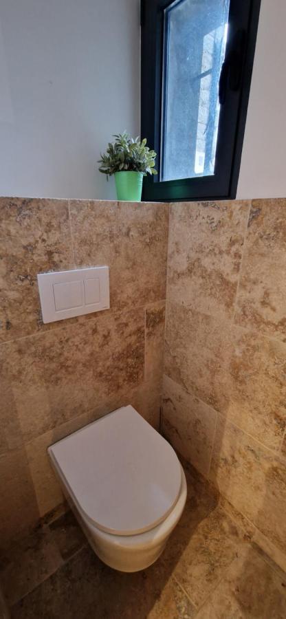 Bel & Ancien Appartement T3 Renove Dans Sartene Екстериор снимка