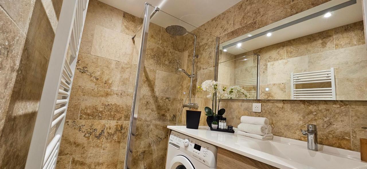 Bel & Ancien Appartement T3 Renove Dans Sartene Екстериор снимка