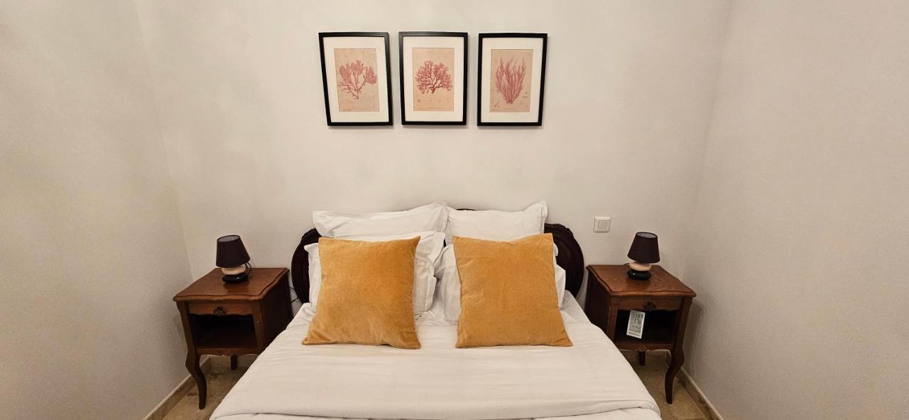Bel & Ancien Appartement T3 Renove Dans Sartene Екстериор снимка